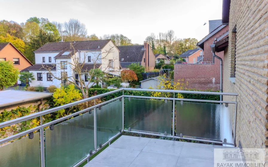 Balkon - Wohnung mieten in Düsseldorf Hellerhof - Erstbezug einer 2-Zimmer-Wohnung nach Renovierung