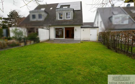 Garten - Haus mieten in Düsseldorf Holthausen - Moderne Doppelhaushälfte mit 5,5 Zimmern, Garten und  Garage in Holthausen