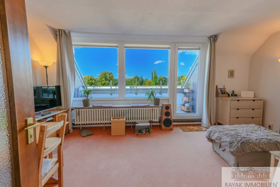 Blick auf den Balkon - Wohnung kaufen in Düsseldorf Urdenbach - Lichtdurchflutete 3-Zimmer-Wohnung mit Balkon in Düsseldorf-Urdenbach – Ideale Kapitalanlage oder neues Zuhause!