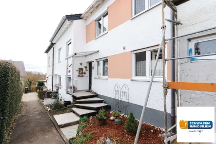 Herzlich Willkommen - Haus kaufen in Langenau - EINZIEHEN & WOHLFÜHLEN: Reihenmittelhaus mit Garten und Garage in guter Lage Langenaus zu verkaufen!