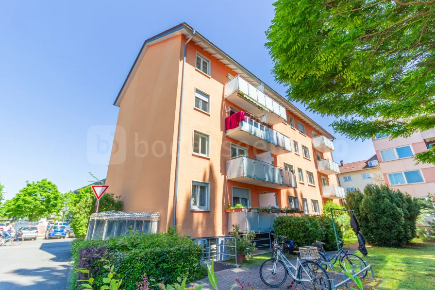 Ansicht Süd West - Wohnung kaufen in Konstanz - 3-Zi.-Whg. im 1. OG mit Südbalkon in KN-Paradies | Nur 200 Meter zum Seerhein