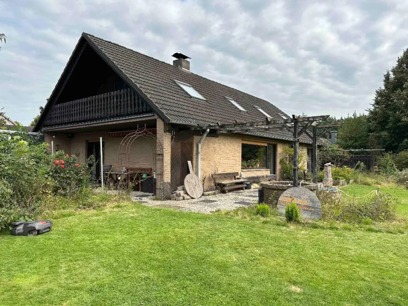  - Haus kaufen in Hagen im Bremischen - Einfamilienhaus mit großzügiger Einliegerwohnung, im Herzen von Hagen im Bremischen.