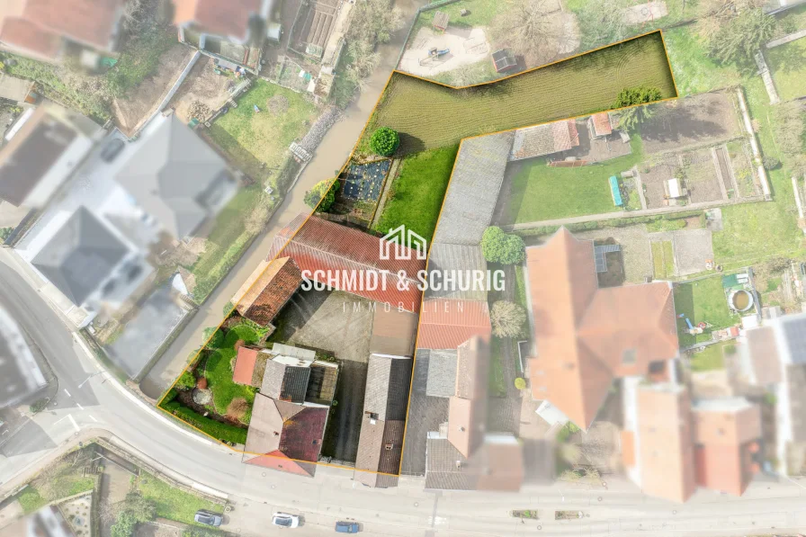 Schmidt & Schurig Immobilien - Haus kaufen in Hördt - Ensemble aus zwei charaktervollen Gebäuden und großem Grundstück.