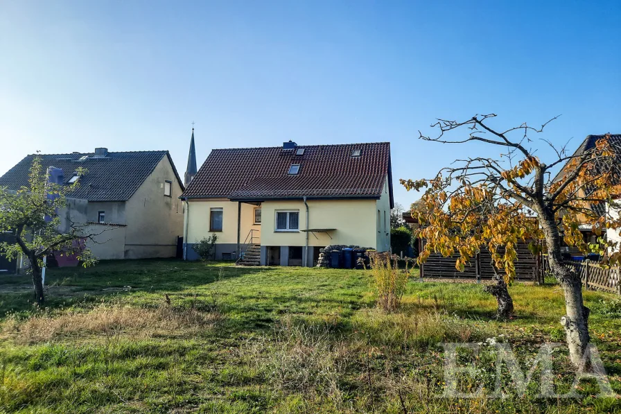 Hausansicht vom Garten