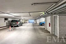 gut befahrbare Tiefgarage