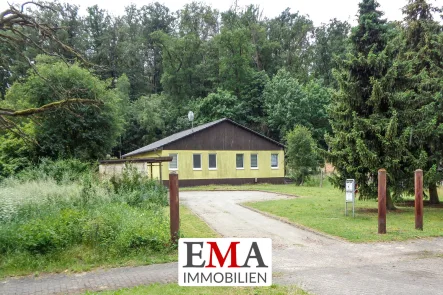 Mehrfamilienhaus in Kamern - Haus kaufen in Kamern - Voll vermietetes Vier-Parteien-Haus in idyllischer Lage