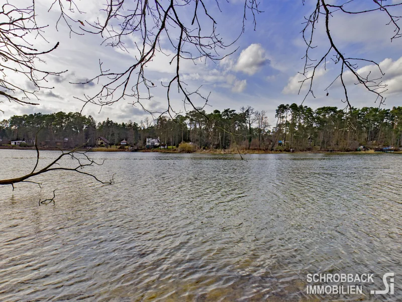 Blick zum See  - Grundstück kaufen in Grünheide (Mark) - Ein Wald- und Wassergrundstück als perfekter Rückzugsort fürs Wochenende