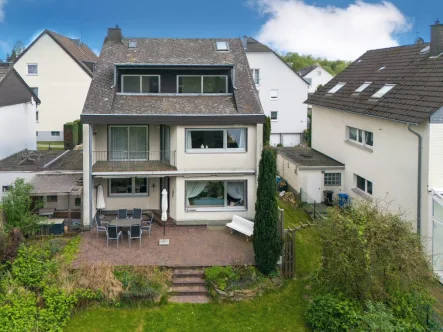 Objektansicht - Haus kaufen in Leverkusen / Lützenkirchen - Leverkusen-Lützenkirchen: Freistehendes Einfamilienhaus mit viel Platz und traumhaftem Garten