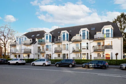 Exposéfoto - Wohnung kaufen in Langenfeld - Langenfeld: Maisonettewohnung mit drei Balkonen