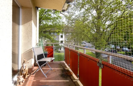Balkon - Wohnung kaufen in Leverkusen - Stetig sanierte 2-Zimmer-Wohnung mit guter Energieeffizienz, unmittelbar am Klinikum Schlebusch