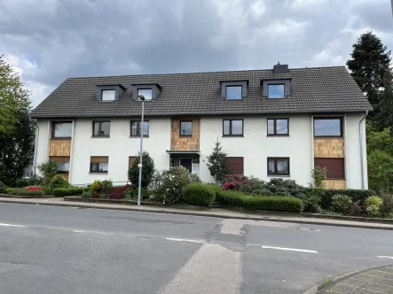 Ansicht - Zinshaus/Renditeobjekt kaufen in Bergisch Gladbach - Bergisch Gladbach-Bensberg: Vermietetes Apartment in beliebter Lage
