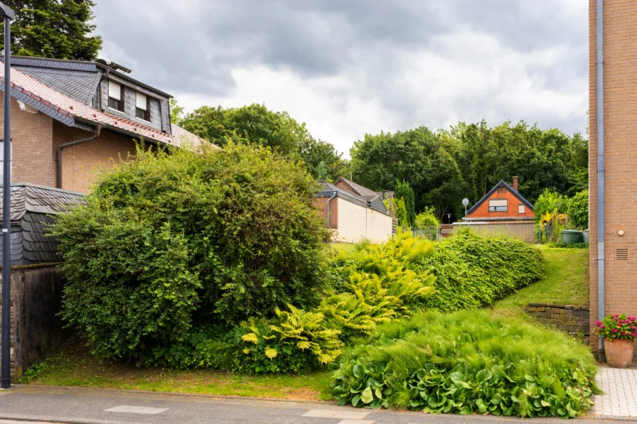 Exposéfoto - Grundstück kaufen in Hürth - Hürth-Alstädten: Baugrundstück für Reihenendhaus in ruhiger und gewachsener Wohnlage!