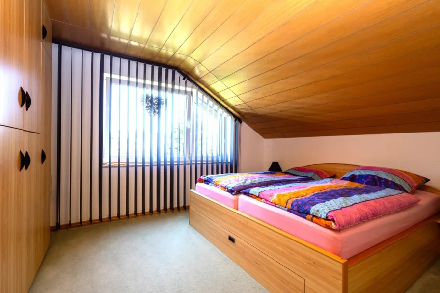 Schlafzimmer 2