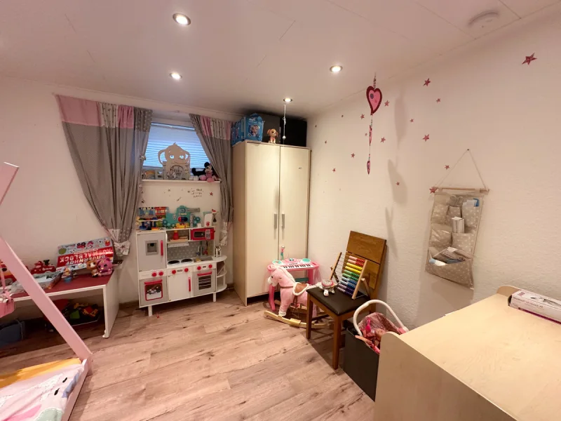 Kinderzimmer Souterrainwohnung