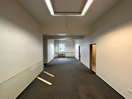 Hauptbüro - Büro/Praxis mieten in Bergisch Gladbach - Vielseitig nutzbare Gewerbefläche in gut angebundener Lage von Bergisch Gladbach-Gronau zum 01.01.25