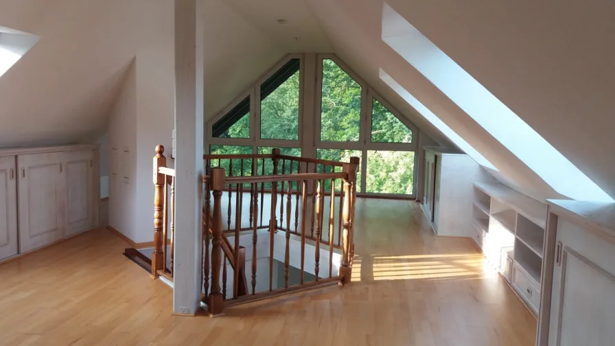 Galerie - Wohnung kaufen in Bergisch Gladbach - Bergisch Gladbach-Bensberg: Vermietete Maisonette-Wohnung mit ca. 113 m² Wohnfläche