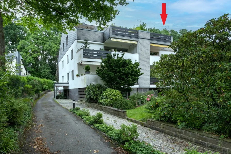 Seitenansicht - Wohnung mieten in Bergisch Gladbach - Alt - Frankenforst: Schicke 2,5 Zimmer-Wohnung mit großer Dachterrasse und Garage in bester Lage!