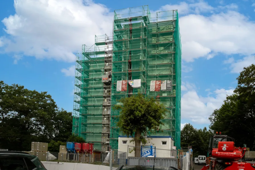 Objektansicht - Wohnung kaufen in Leverkusen - Leverkusen-Steinbüchel: Bezugsfreie 3-Zimmer-Wohnung mit Balkon in zentraler Lage