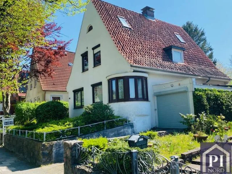 Vordere Hausansicht - Haus kaufen in Kronshagen - Verwirklichen Sie Ihren Wohntraum in Kronshagen