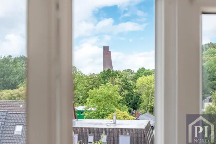 Das Wahrzeichen Laboes zum Greifen nah - Wohnung kaufen in Laboe - Eine eigene Etage und Blick auf das Meer. Ruheoase im Herzen Laboes!