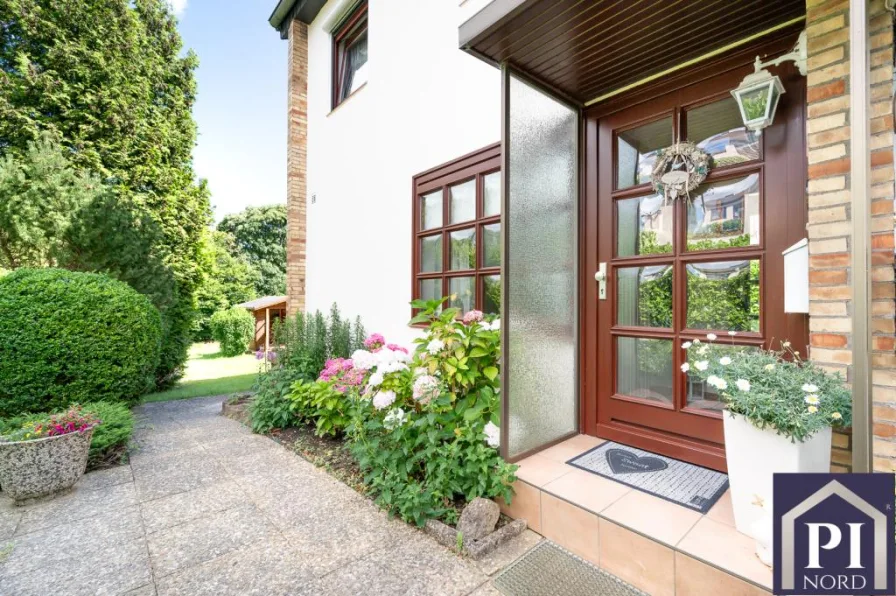 Ihr neues Zuhause! - Haus kaufen in Schönkirchen - Hübsche Doppelhaushälfte mit großem Garten zum Einzug bereit!