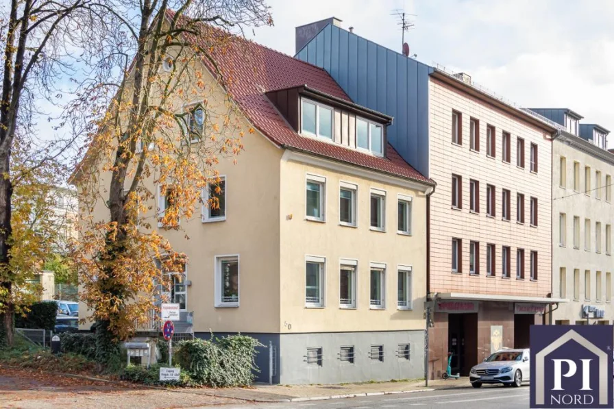 Bürogebäude mit 12 Räumen