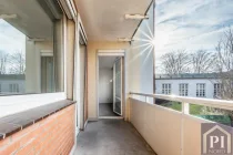 Balkon mit Zugang vom Wohn- und Schlafzimmer 