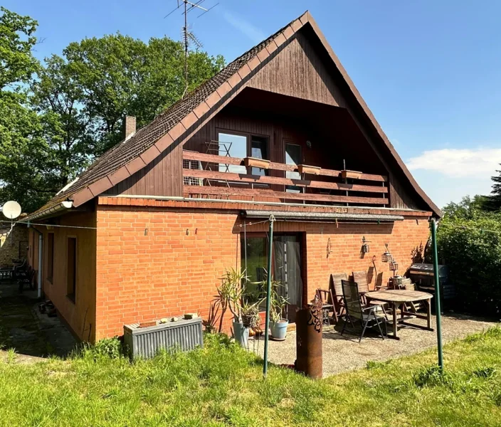 Außenansicht Terasse - Haus kaufen in Wrestedt-Nienwohlde - Absoluter Gestaltungsfreiraum- Idyllisches Wohnen in Wrestedt-Nienwohlde. Perfekte Work Life Balance