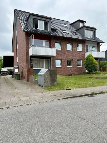 Frontansicht - Haus kaufen in Hamburg / Wandsbek - Gepflegtes Mehrfamilienhaus als Investment in Hamburg