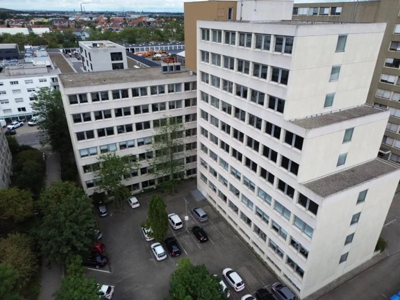Außenansicht - Büro/Praxis mieten in Mannheim - Hohe Raumeffizienz und gutes Preis-/Leistungsverhältnis - Empfangservice
