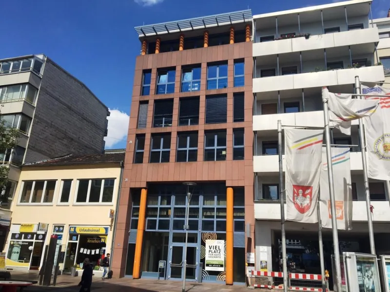 Außenansicht  - Büro/Praxis mieten in Ludwigshafen - Repräsentative Büroflächen in der Fußgängerzone! Ideal für Kanzleien - Freiberufler - jung Start-ups!