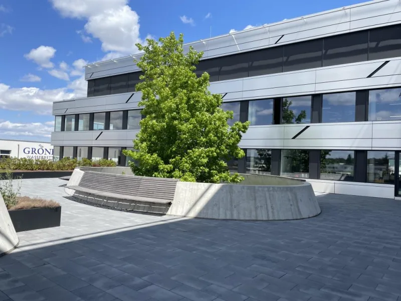 Außenansicht - Büro/Praxis mieten in Walldorf - Repräsentativer Neubau mit Luxuriös ausgestatteten Büros