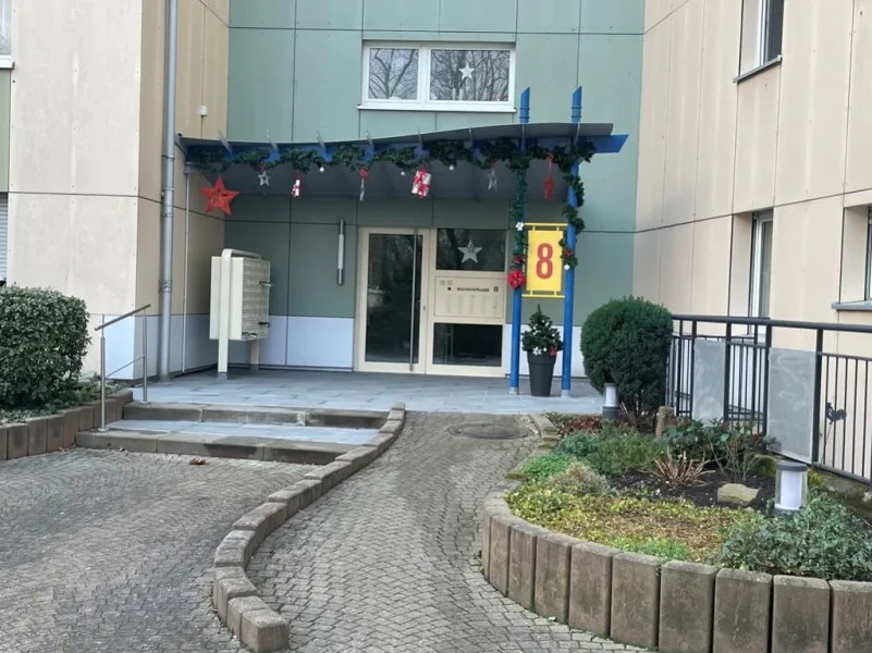 Titelbild - Wohnung mieten in Ludwigshafen - Frisch renovierte 3-Zimmer-Wohnung in Ludwigshafen