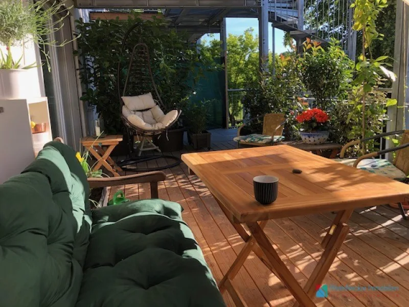 Terrasse - Wohnung kaufen in Edenkoben - Wohlfühlen auf höchstem Niveau! Neuwertige 2-Zimmer Wohnung mit TOP-Ausstattung