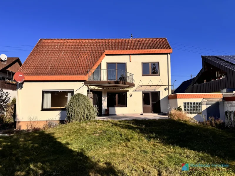 Rückansicht  - Haus kaufen in Böhl-Iggelheim - Nichts von der Stange - Freistehendes EFH auf idyllischem Grundstück