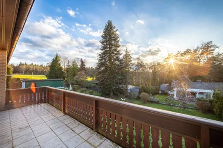 Blick vom Balkon - Haus kaufen in Breitscheid - Wohnen auf dem Land - Bungalow - Keller - Balkon - Terrasse - Garten und Garage in Breitscheid