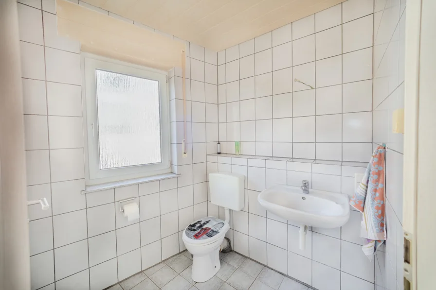 Gäste WC mit Dusche im Erdgeschoss