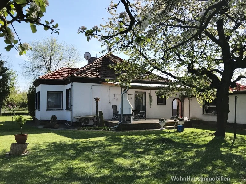 Gartenansicht des Hauses - Haus kaufen in Schöneiche - Bevor die Zinsen weiter steigen