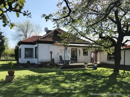 Gartenansicht des Hauses - Haus kaufen in Schöneiche - Bevor die Zinsen weiter steigen