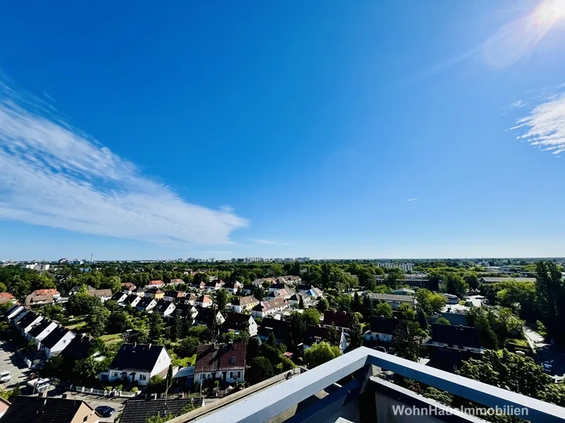 Titelbild - Wohnung kaufen in Berlin - Penthouse-Wohnung mit traumhaftem Blick über Berlin