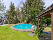 Carport und Pool vorhanden