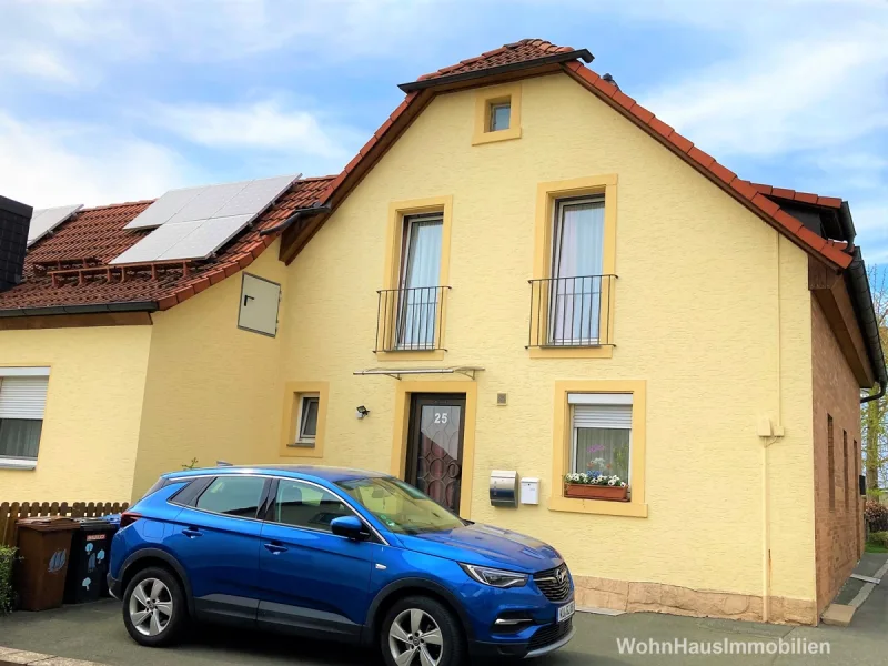 Eingang Erdgeschoß - Haus kaufen in Kulmbach - 3 Familienhaus mit Fernblick