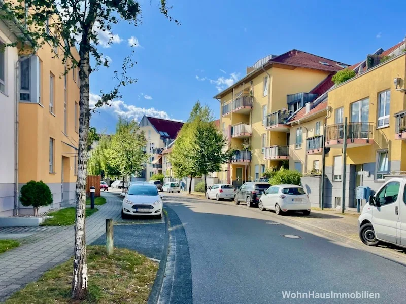 Die Straße - Wohnung kaufen in Hennigsdorf - Wohnidylle wassernah: vermietete 2-Zimmer-Wohnung in Hennigsdorf