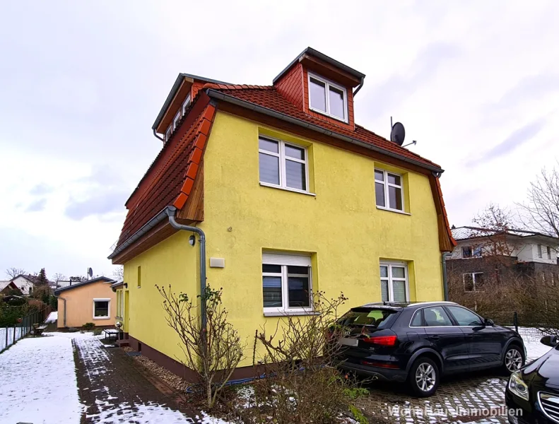  Haus mit 2 Nutzungseinheiten und Bungalow