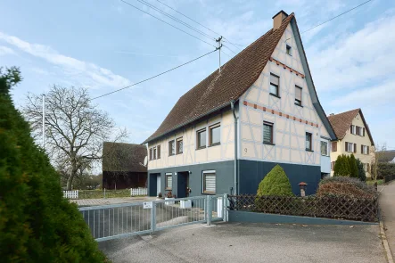 Objektansicht  - Haus kaufen in Eutingen im Gäu - Eutingen-Rohrdorf: Eine gute Alternative zur Eigentumswohnung - Gemütliches Wohnhaus