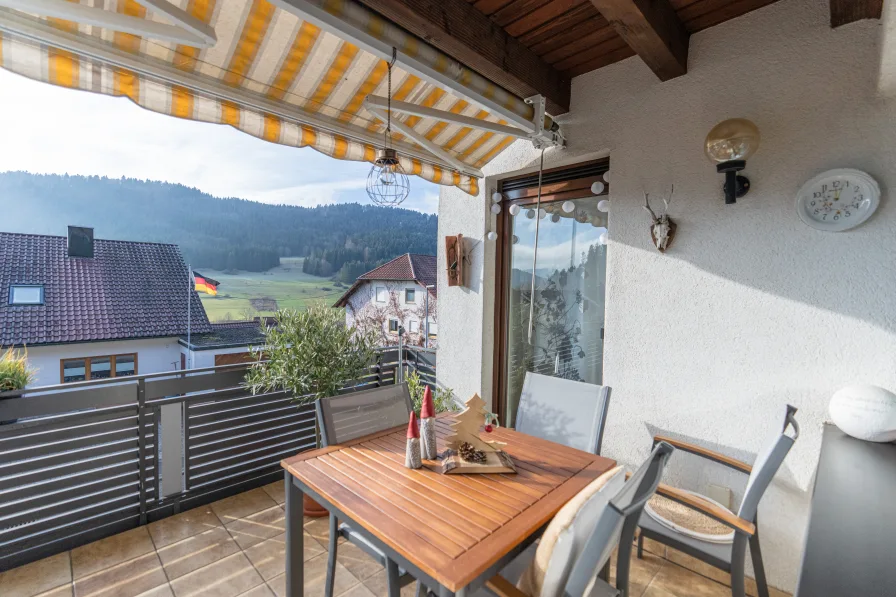 Erdgeschoss, Balkon mit Ausblick 