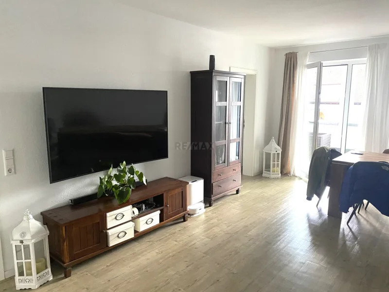 Wohnzimmer2 - Wohnung mieten in Göppingen - Top Qualität und schönes Wohnen mit Aufzug und Hausmeisterservice!