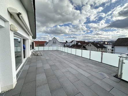Terrasse - Büro/Praxis mieten in Eislingen - Büro – oder Praxisräume mit Stil über den Dächern von Eislingen!