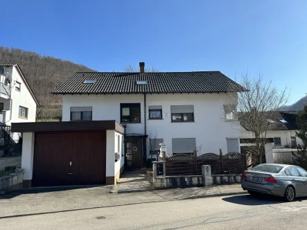 Außenansicht - Wohnung kaufen in Lauterstein - Moderne 3,5 Zimmer Dachgeschosswohnung in idyllischer Lage