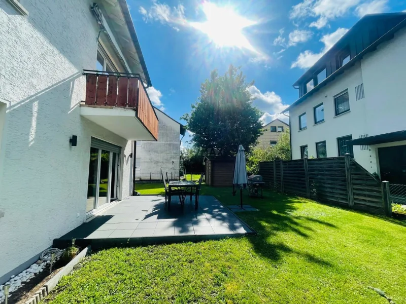 Garten mit große Terrasse